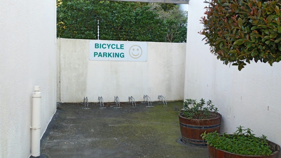 To Let commercial Property for Rent in Hout Bay Western Cape